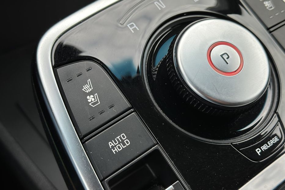 Продам Kia Niro 2020 года в Луцке