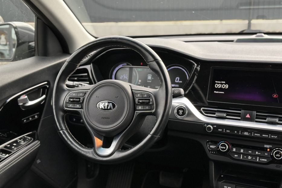 Продам Kia Niro 2020 года в Луцке