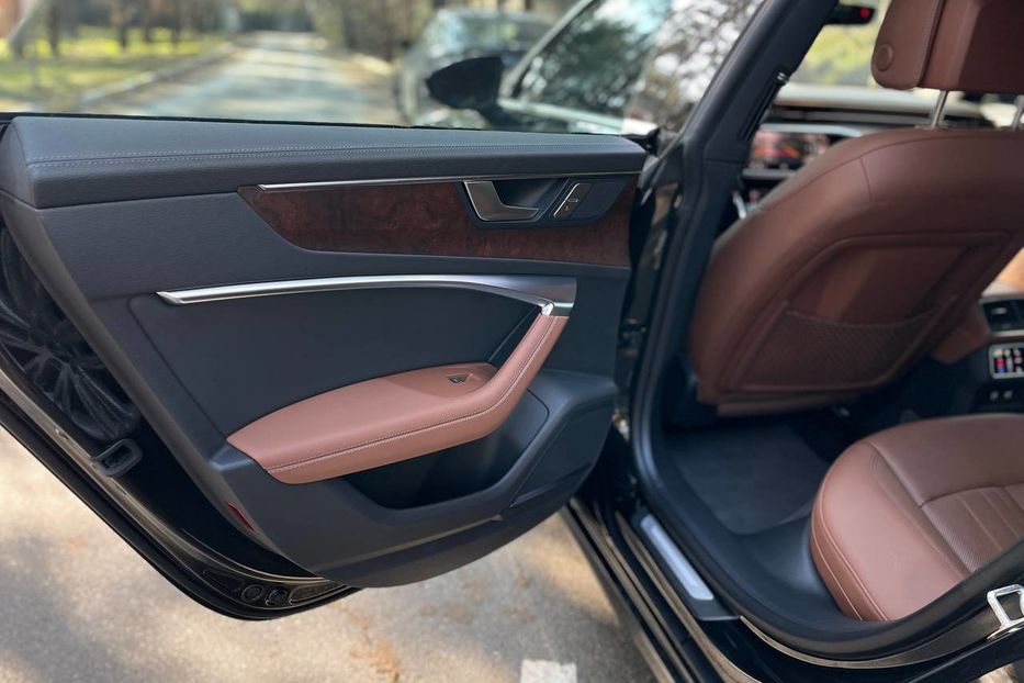 Продам Audi A7 PREMIUM PLUS / 340кс / AWD 2018 года в Киеве