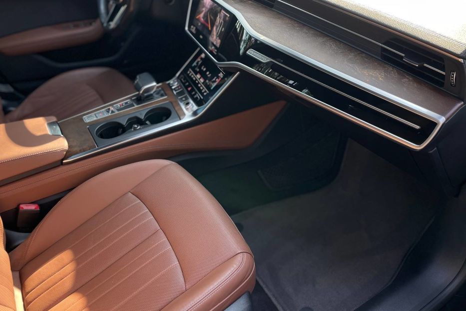 Продам Audi A7 PREMIUM PLUS / 340кс / AWD 2018 года в Киеве