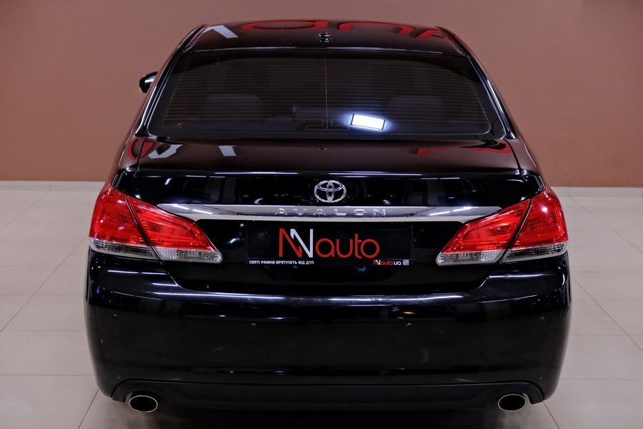 Продам Toyota Avalon 2010 года в Одессе