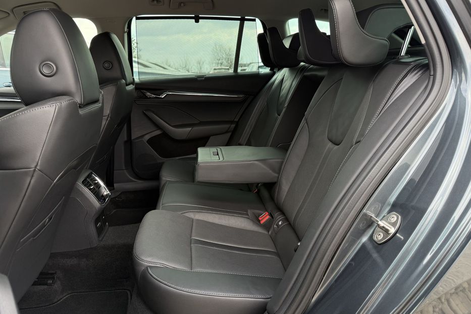 Продам Skoda Octavia А8 2.0TDI 150к.с ВЕБАСТО МАСАЖ 2021 года в Львове