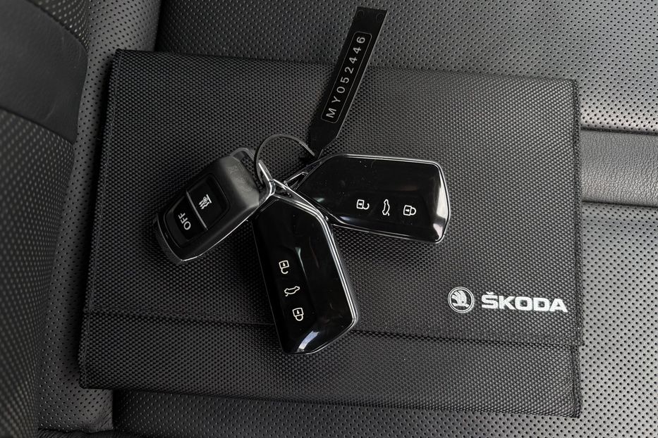 Продам Skoda Octavia А8 2.0TDI 150к.с ВЕБАСТО МАСАЖ 2021 года в Львове