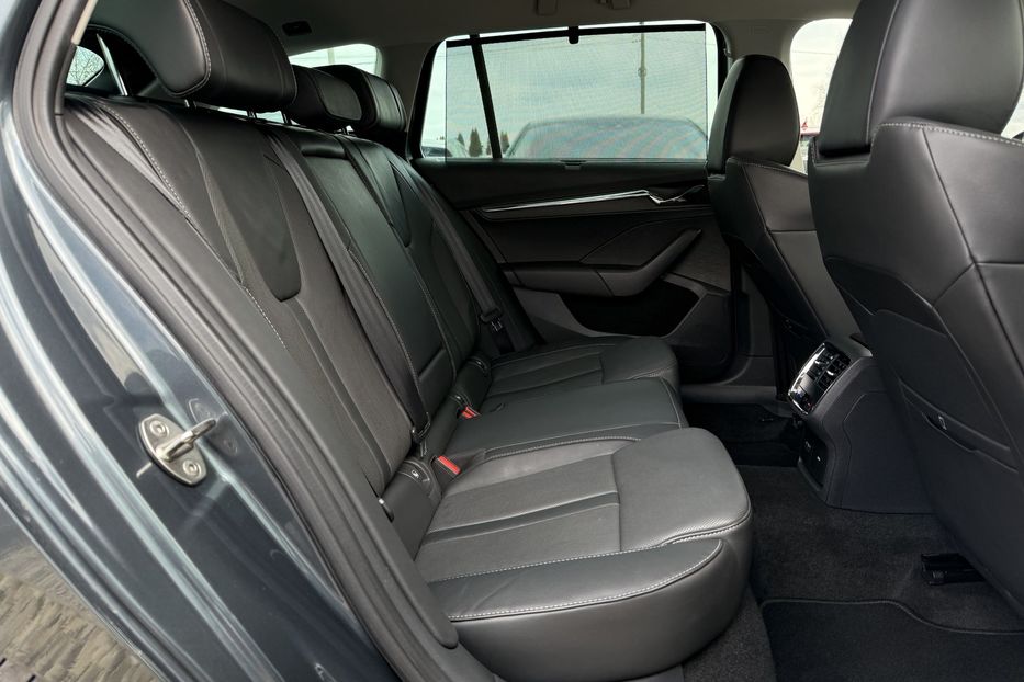 Продам Skoda Octavia А8 2.0TDI 150к.с ВЕБАСТО МАСАЖ 2021 года в Львове