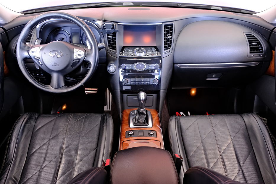 Продам Infiniti QX70 2016 года в Одессе