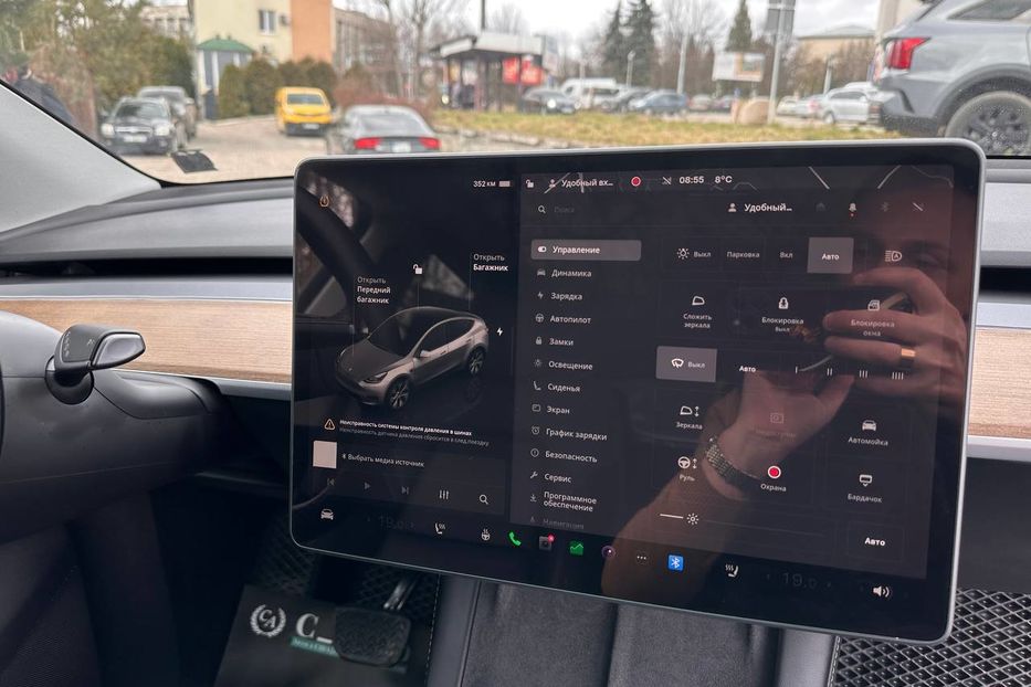 Продам Tesla Model Y 82.5кВт 2023 года в Черновцах