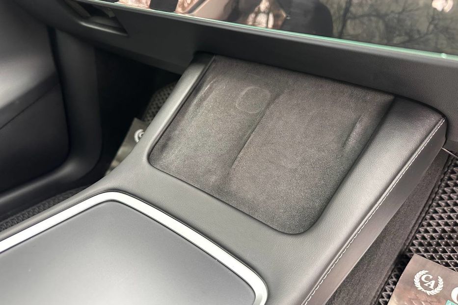 Продам Tesla Model Y 82.5кВт 2023 года в Черновцах