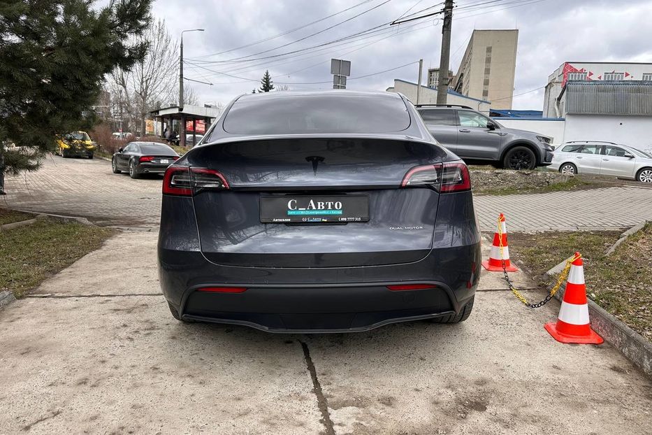 Продам Tesla Model Y 82.5кВт 2023 года в Черновцах