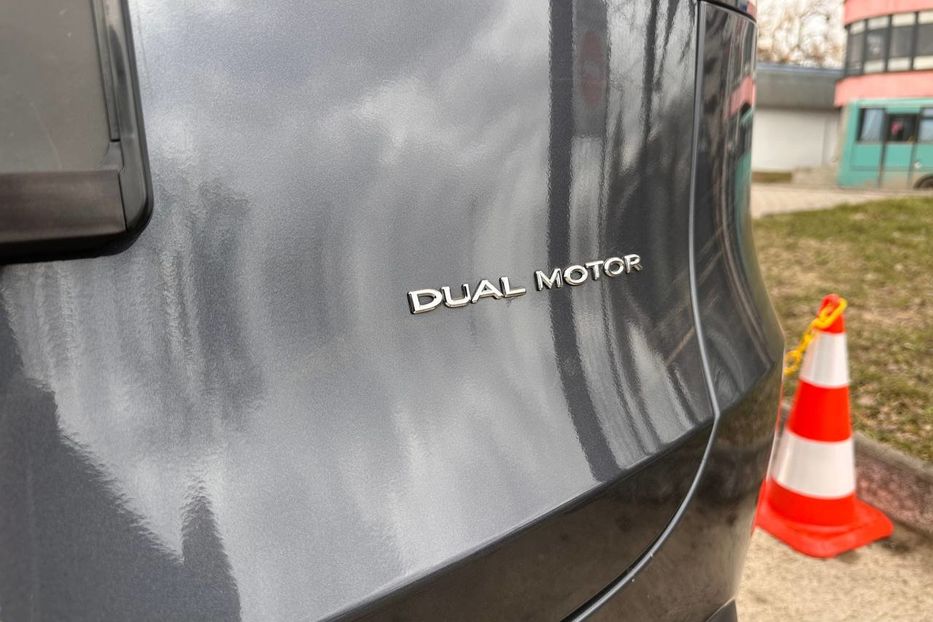 Продам Tesla Model Y 82.5кВт 2023 года в Черновцах