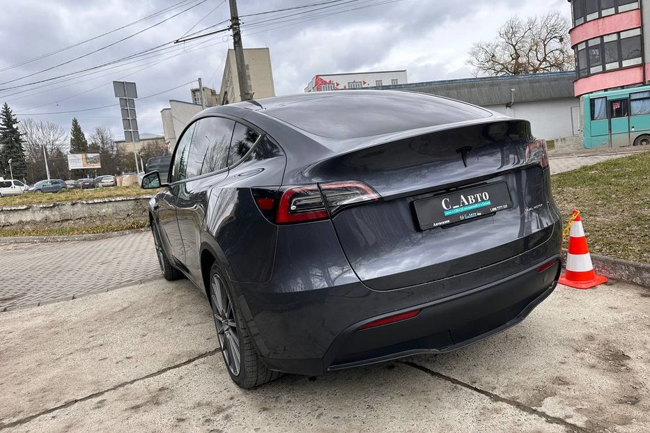 Продам Tesla Model Y 82.5кВт 2023 года в Черновцах