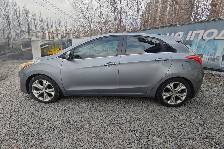 Продам Hyundai Elantra 2014 года в Киеве
