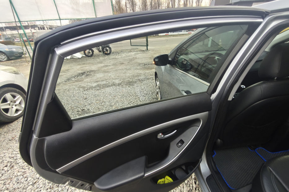 Продам Hyundai Elantra 2014 года в Киеве