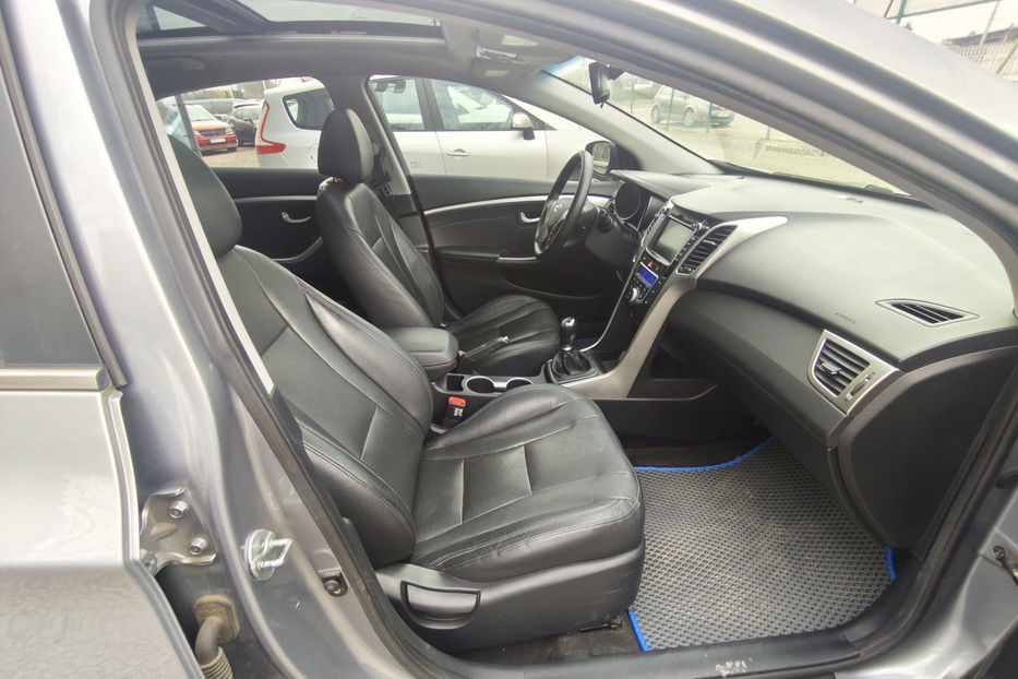 Продам Hyundai Elantra 2014 года в Киеве