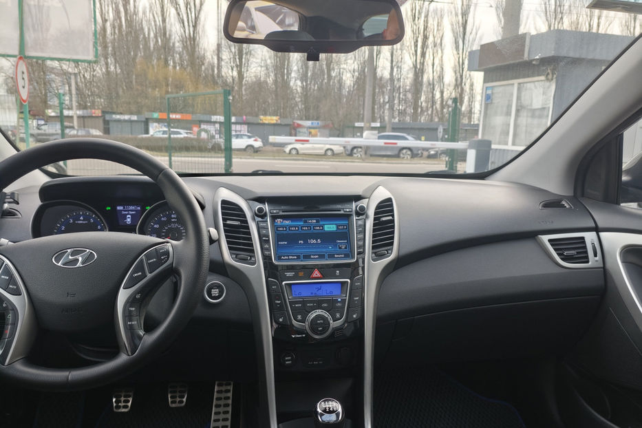Продам Hyundai Elantra 2014 года в Киеве