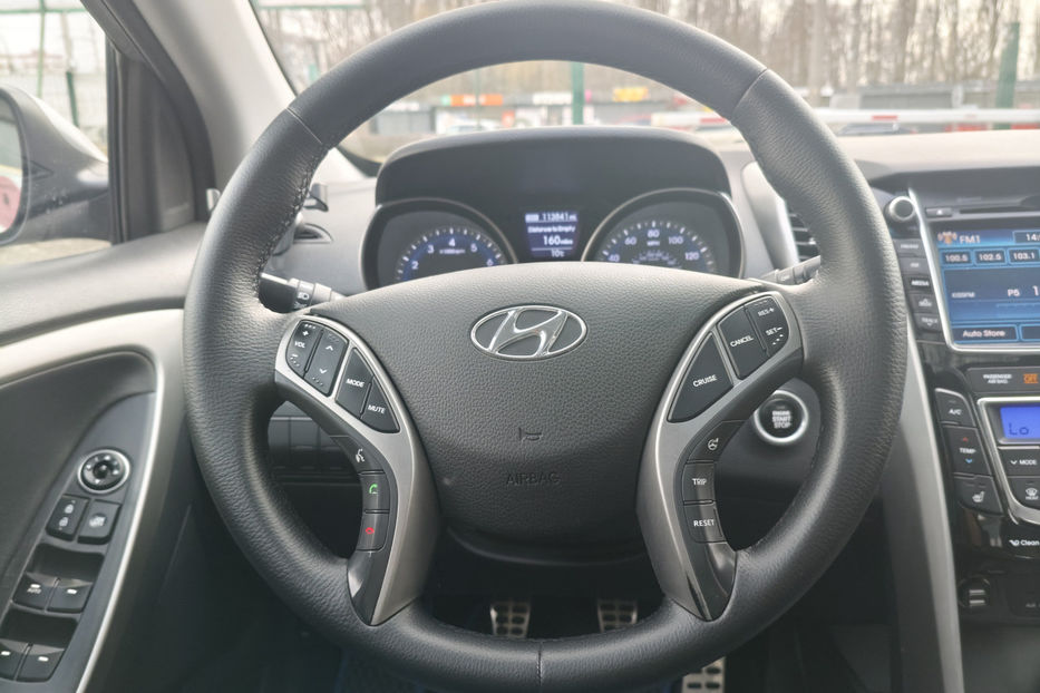 Продам Hyundai Elantra 2014 года в Киеве
