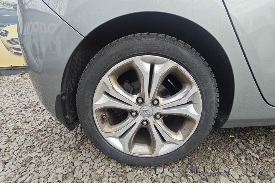 Продам Hyundai Elantra 2014 года в Киеве