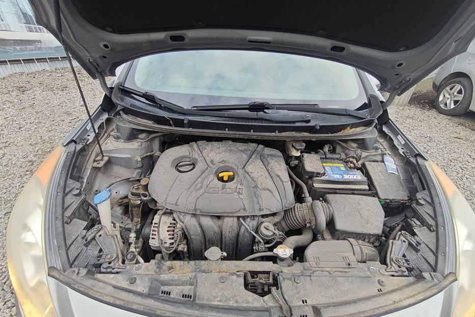 Продам Hyundai Elantra 2014 года в Киеве