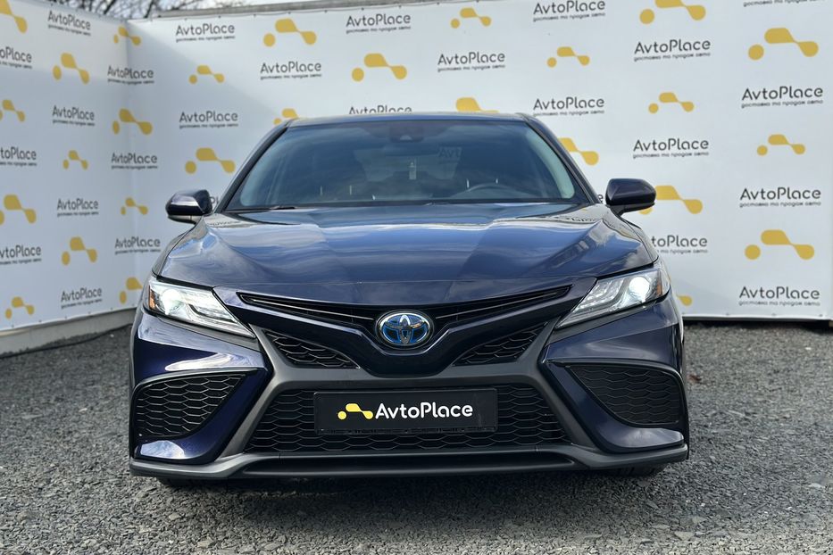 Продам Toyota Camry 2021 года в Луцке