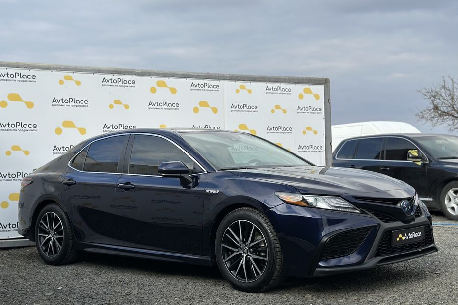 Продам Toyota Camry 2021 года в Луцке