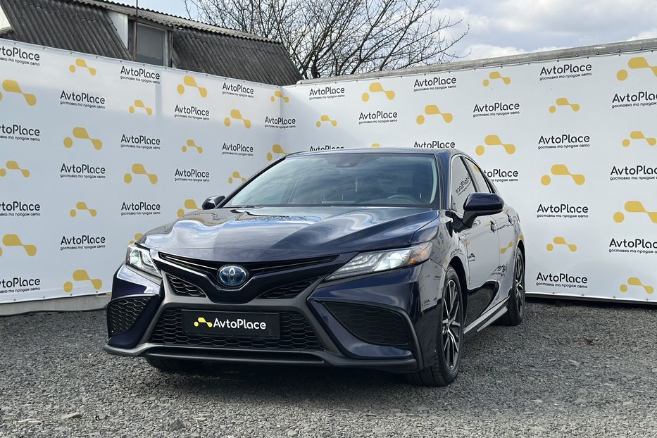 Продам Toyota Camry 2021 года в Луцке