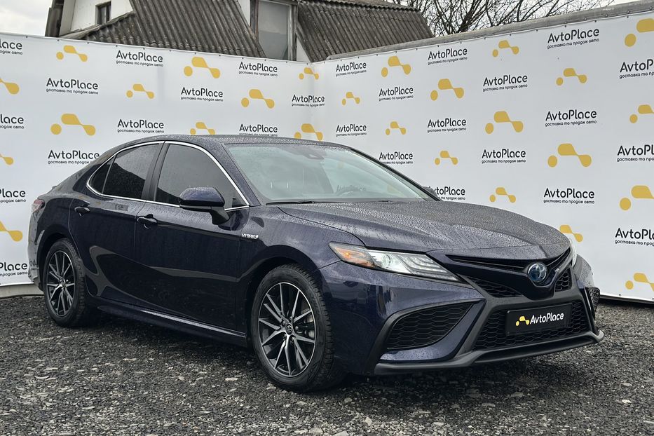 Продам Toyota Camry 2021 года в Луцке
