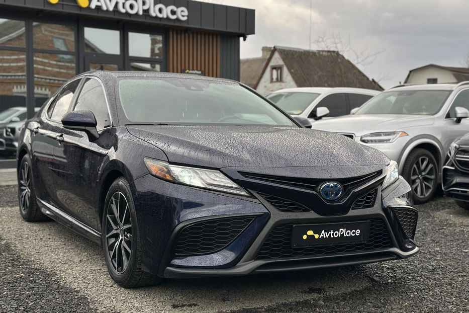 Продам Toyota Camry 2021 года в Луцке