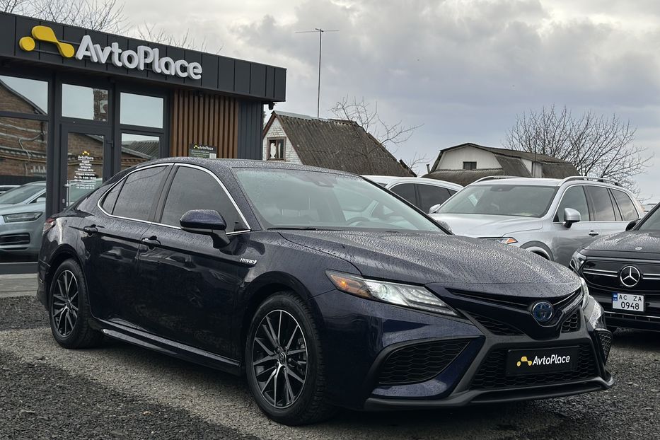 Продам Toyota Camry 2021 года в Луцке