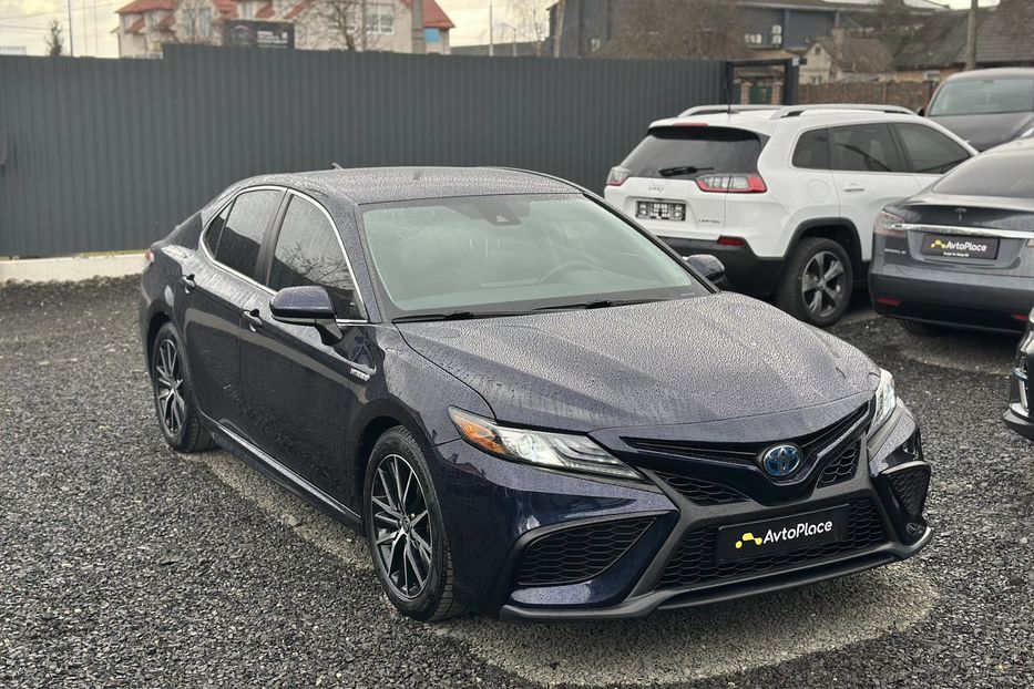 Продам Toyota Camry 2021 года в Луцке