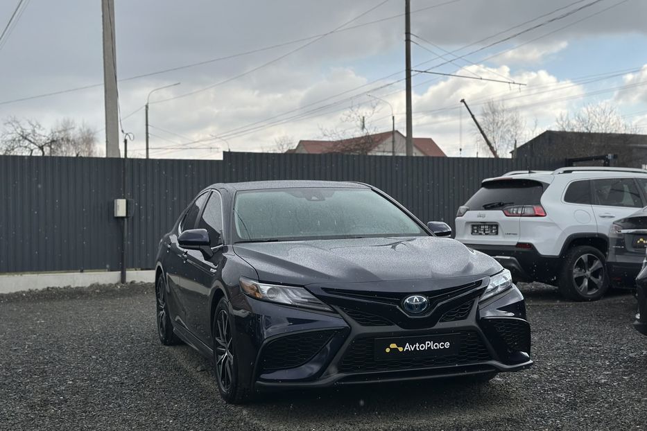 Продам Toyota Camry 2021 года в Луцке