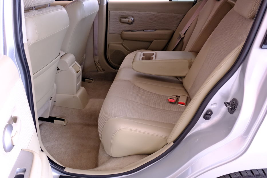 Продам Nissan TIIDA 2010 года в Одессе