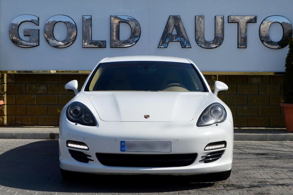 Продам Porsche Panamera 4S 2011 года в Одессе