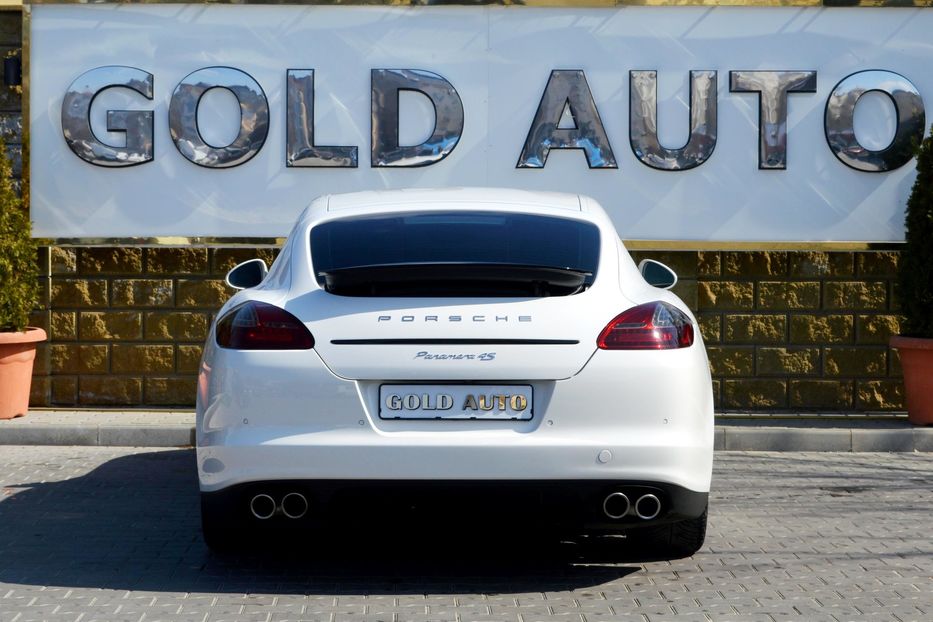 Продам Porsche Panamera 4S 2011 года в Одессе