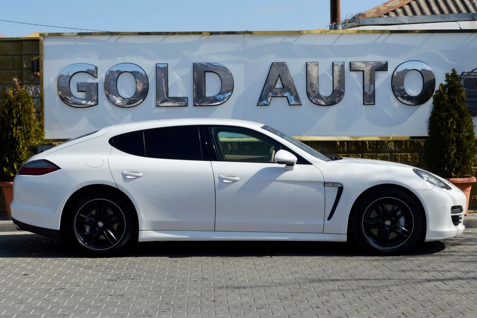 Продам Porsche Panamera 4S 2011 года в Одессе