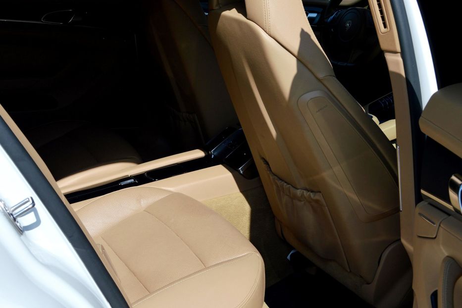 Продам Porsche Panamera 4S 2011 года в Одессе