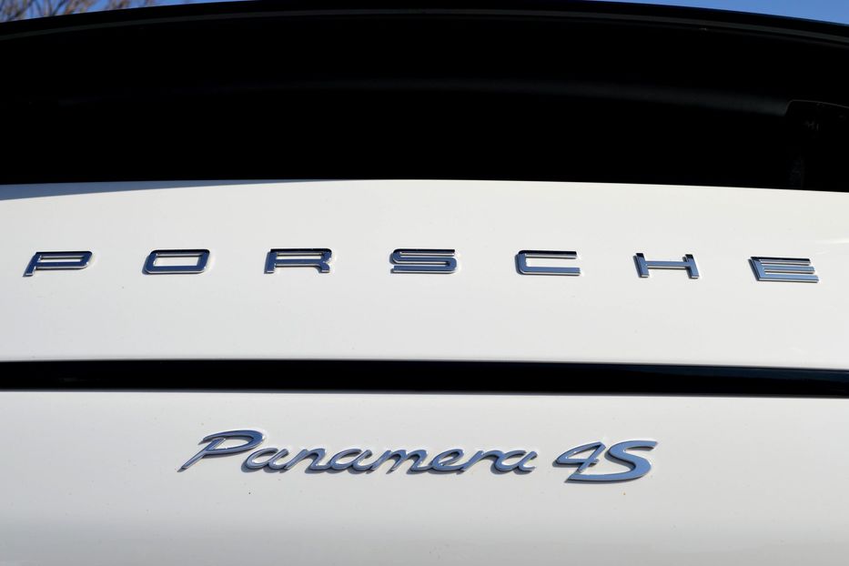 Продам Porsche Panamera 4S 2011 года в Одессе