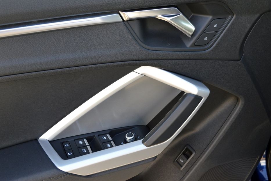 Продам Audi Q3 2022 года в Одессе