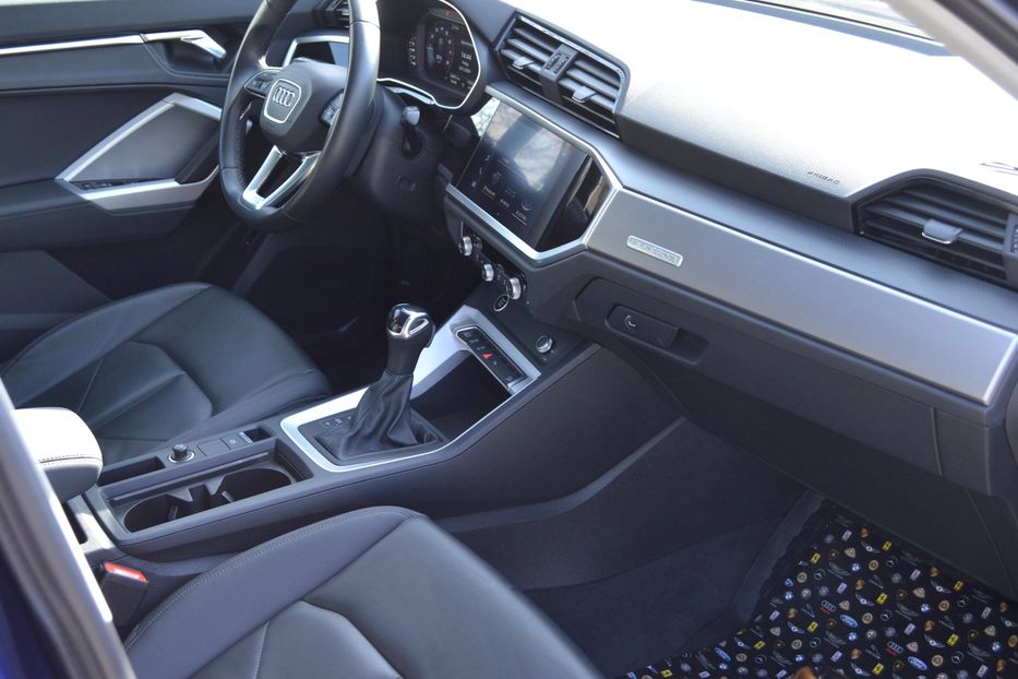 Продам Audi Q3 2022 года в Одессе