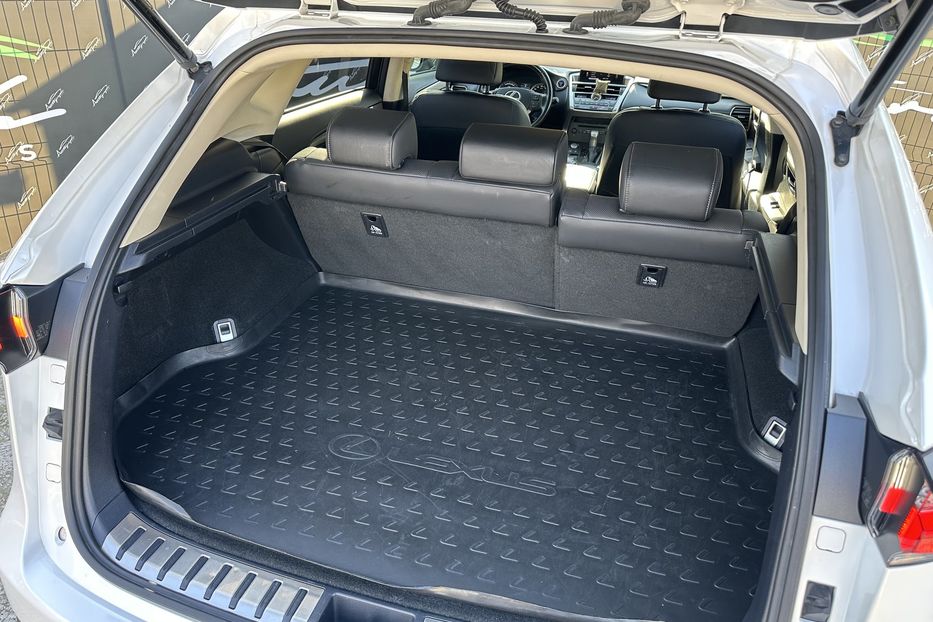 Продам Lexus NX 300 AWD Hybrid 2015 года в Киеве