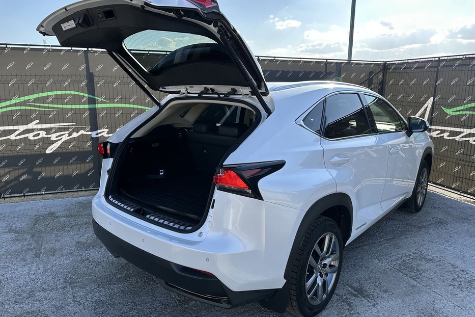 Продам Lexus NX 300 AWD Hybrid 2015 года в Киеве