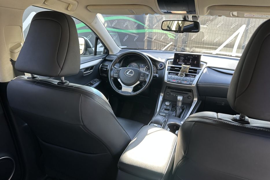 Продам Lexus NX 300 AWD Hybrid 2015 года в Киеве