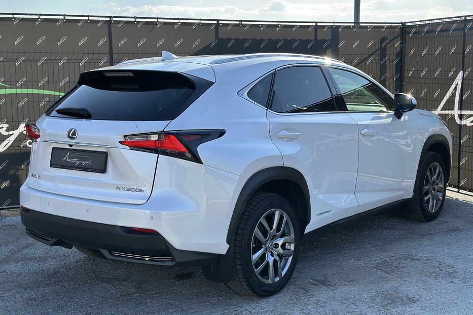 Продам Lexus NX 300 AWD Hybrid 2015 года в Киеве
