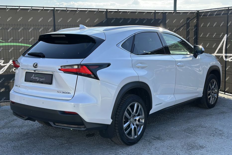 Продам Lexus NX 300 AWD Hybrid 2015 года в Киеве