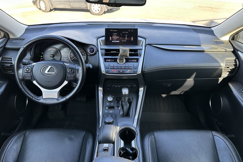 Продам Lexus NX 300 AWD Hybrid 2015 года в Киеве