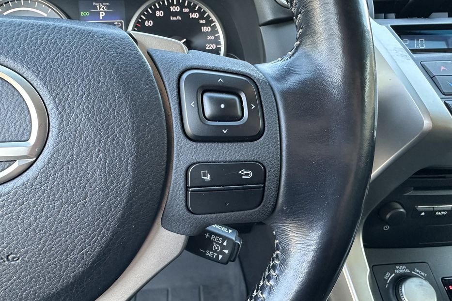 Продам Lexus NX 300 AWD Hybrid 2015 года в Киеве