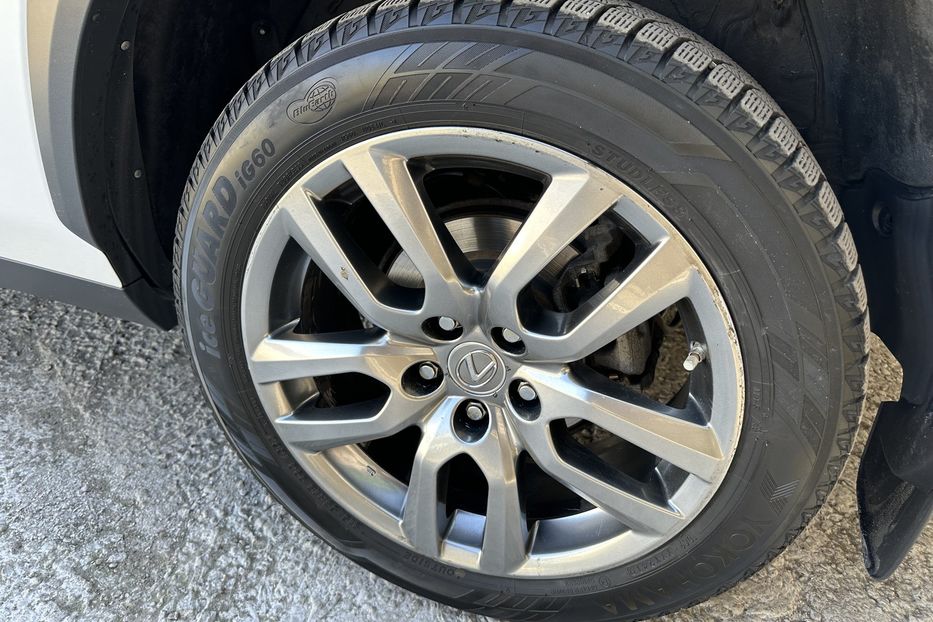 Продам Lexus NX 300 AWD Hybrid 2015 года в Киеве