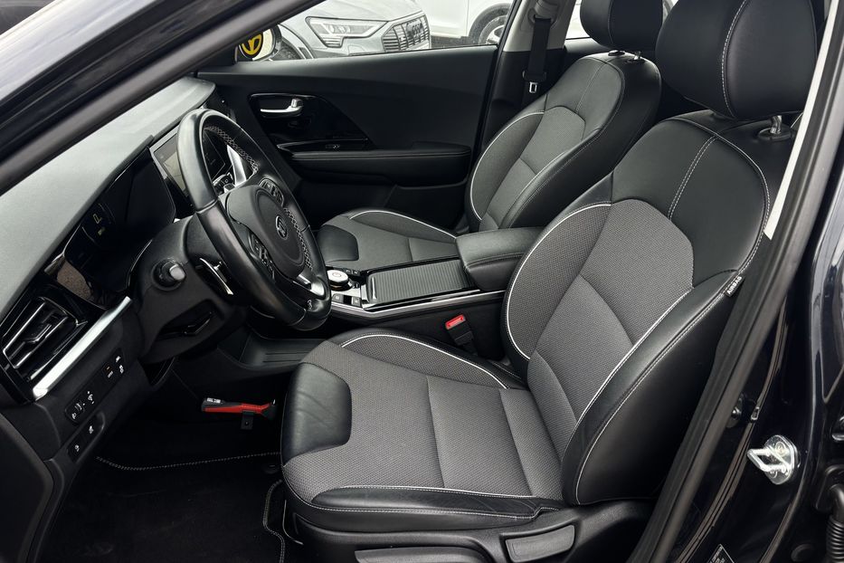 Продам Kia Niro 64 кВт. авто у Львові  2020 года в Львове