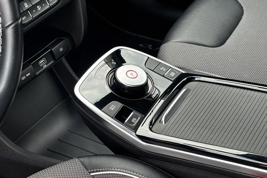 Продам Kia Niro 64 кВт. авто у Львові  2020 года в Львове