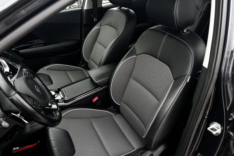 Продам Kia Niro 64 кВт. авто у Львові  2020 года в Львове