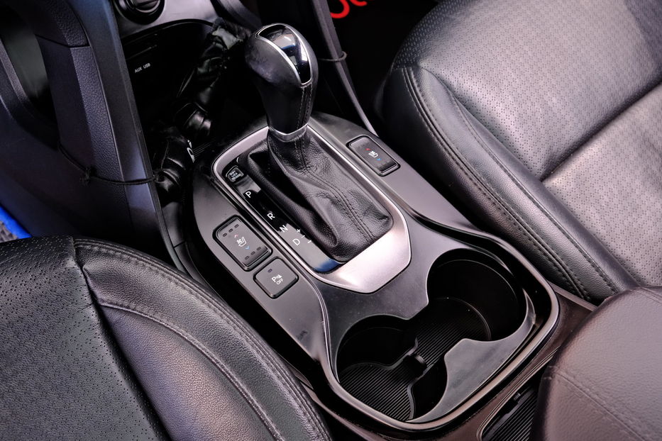 Продам Hyundai Santa FE Sport 2015 года в Одессе