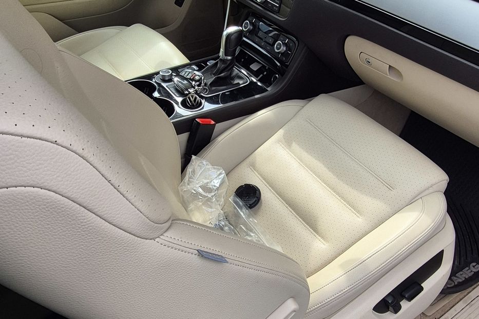 Продам Volkswagen Touareg SPORT / авто зарезервовано 2016 года в Киеве